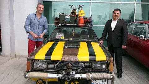 Klasik Arabalar Yenimahalle'de Sergilendi