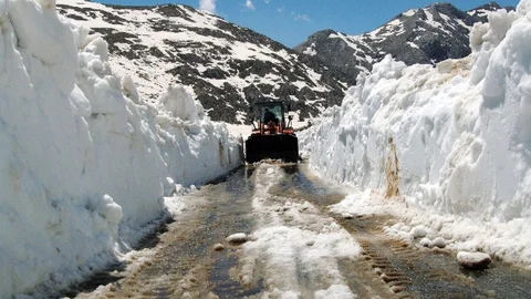 Antalya'da Kar Manzarası Devam Ediyor