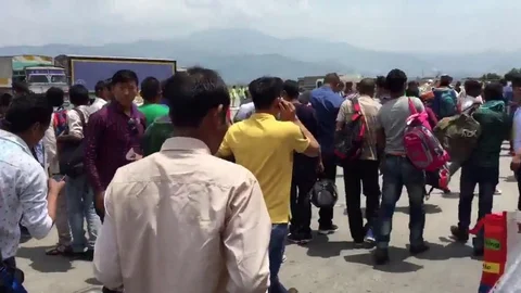 Nepal'de Şiddetli Deprem Oldu