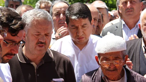 Zonguldak’ta Cenin Kazası Üzüntüsü