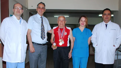 81 Yaşındaki Atlet Balkan Şampiyonu Oldu