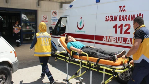 Denizli'de Zehirlenme Şüphesi Üzerine Hastane Akını