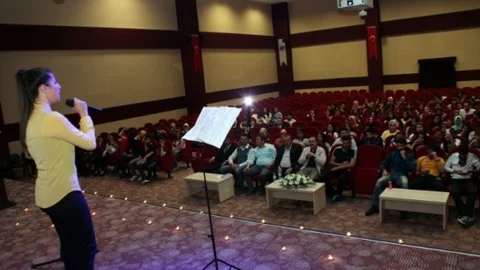 Karamanoğlu Mehmetbey Üniversitesi'nde Şiir Dinletisi