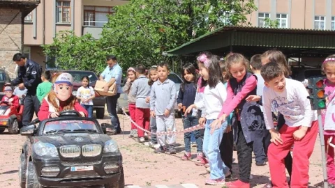 Çarşamba'da Miniklere Trafik Eğitimi