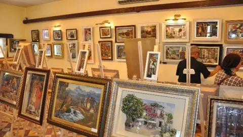 Edremit'te Kağıt Rölyef Sergisi Açıldı