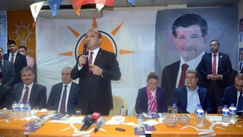 Yalçın Akdoğan'dan Eleştiriler