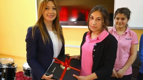 Cizre'de Başarı Ödülleri Verildi