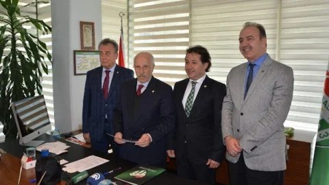 Bursaspor'da Kongre İçin Listeler Teslim Edildi