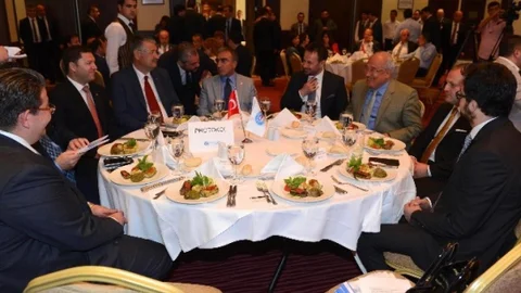 Ali Yücelen Başkanlığı Çuhacı'ya Devretti