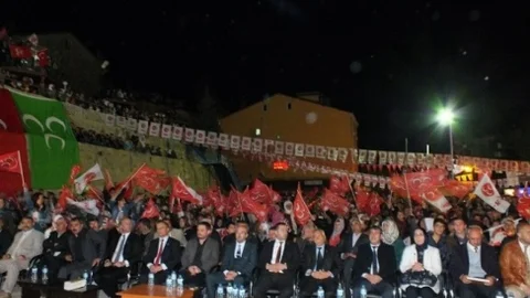 Mustafa Yıldızdoğan Sarıveliler'de Konser Verdi