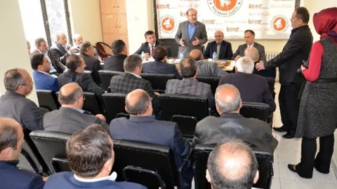 Trabzon'da Muhtarlarla Toplantı