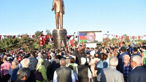 Haydar Aliyev Parkı Açıldı