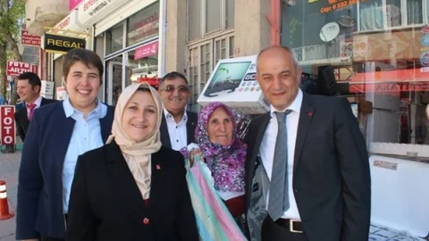 Fazıl Kasap Emet'te Pazar Ziyareti Gerçekleştirdi