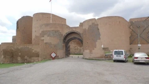 Kars'ta Tarihi Anı Antik Kenti Ziyaret Ediliyor