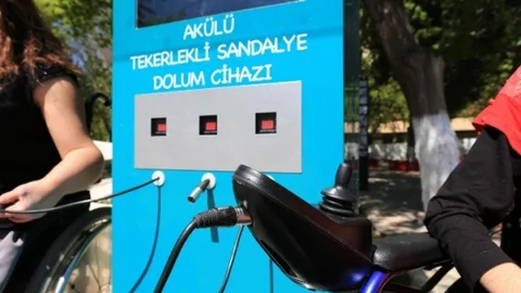 Gaziantep'te Engellilere Akülü Şarj İstasyonları Kuruldu