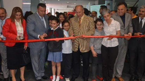 Mersin'de Proje Yarışması Sergisi Açıldı