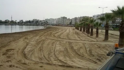 Adana'da Plajlar Temizleniyor