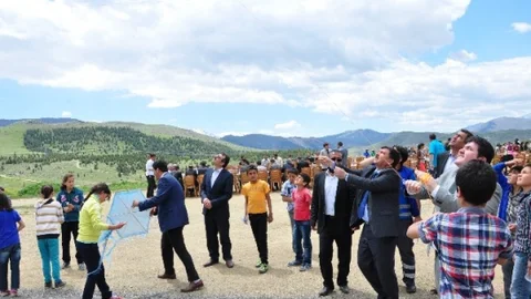 Ekinözü'nde Hıdırellez Bayramı Coşkusu