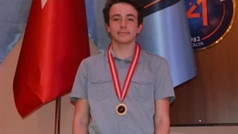 Şehzade Mehmet Koleji'nden Altın Madalya