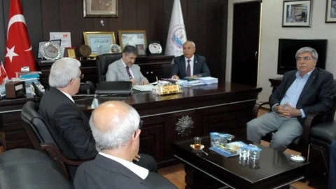 Nureddin Nebati Şanlıurfa'da Esnaflarla Görüştü