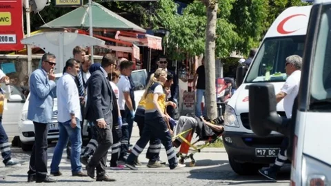 Çanakkale Mitinginde Baygınlık Geçirenler Oldu