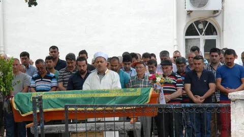 Ebru Taştekin Toprağa Verildi