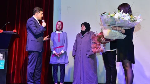 Soma'da Yılın Anneleri Ödüllendirildi