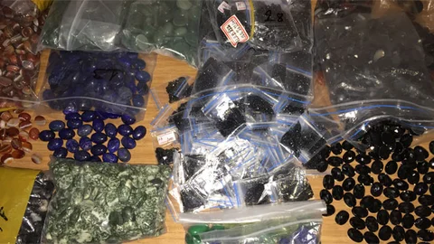 Değerli Taş Kaçakçısı Yakalandı