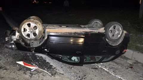 Konya'da Otomobil Takla Attı