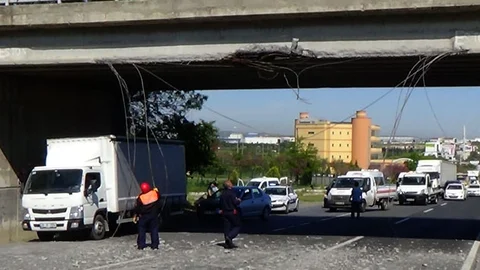 Silivri'de Köprü Kazası Tehlikesi