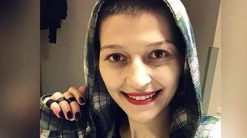 İkitelli'de Fenomen Kız İçin Cenaze Töreni Düzenlendi