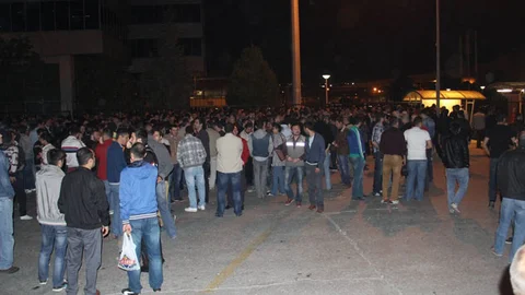 Bursa'da Renault İşçileri Üretimi Durdurdu