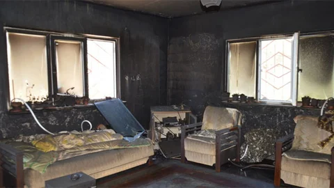 Hurdacı Aile Yangında Evsiz Kaldı