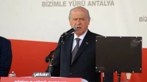 Burdur'da Bahçeli Hükümeti Eleştirdi