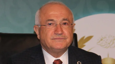 Cemil Çiçek'ten Ekonomik İstikrar Vurgusu