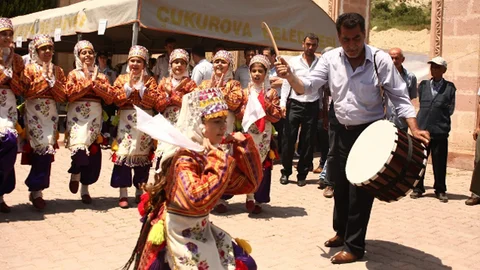 Adana'da Semt Pazarı Referandumu Yapıldı