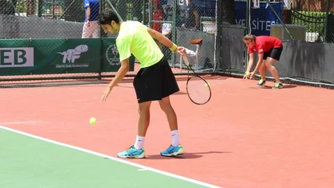 Eskişehir'de Tenis Turnuvası Başladı
