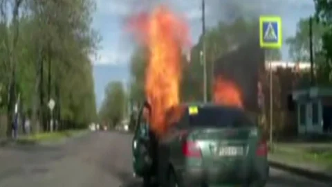 Otomobil Alev Alev Yandı