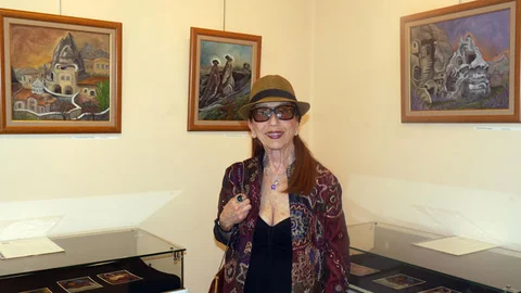 Verjin Şabcı Paris'te Sergi Açtı