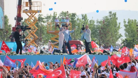 Davutoğlu, Türkiye'ye Sisi Arıyorlar Dedi