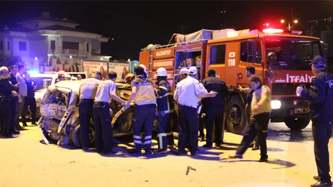 Gaziantep'te Lüks Cip Kazaya Neden Oldu