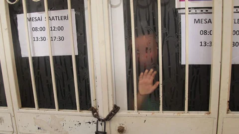 Anne Kızı Nikah Salonunda Kilitlendi