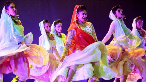 Taj Express Antalya'da Muhteşem Gösteri Düzenledi