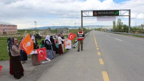Başbakan Davutoğlu Muş'tan Uçtu
