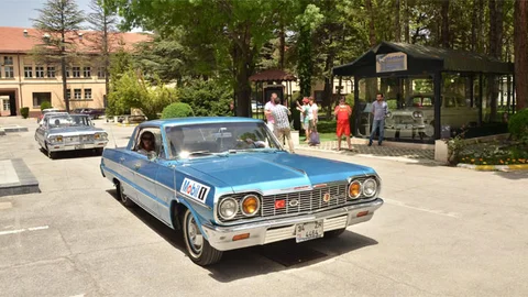 Eskişehir'de Devrim'e Saygı Geçişi Yapıldı