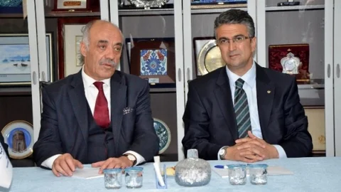 MHP Adayları Erzurum'da ETSO'yu Ziyaret Etti