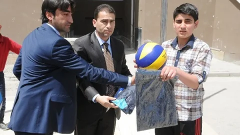 Cizre'de Spor Malzemesi Desteği