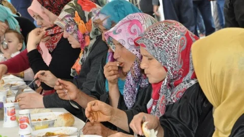 Seçdere Mahallesi'nde Geleneksel Hayır