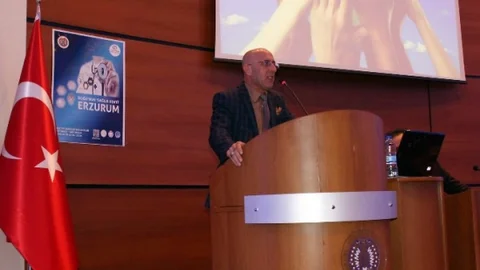 Erzurum'da Sağlık Paneli Düzenlendi