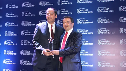 İstanbul'da Sektörün Enleri Ödülleri Verildi